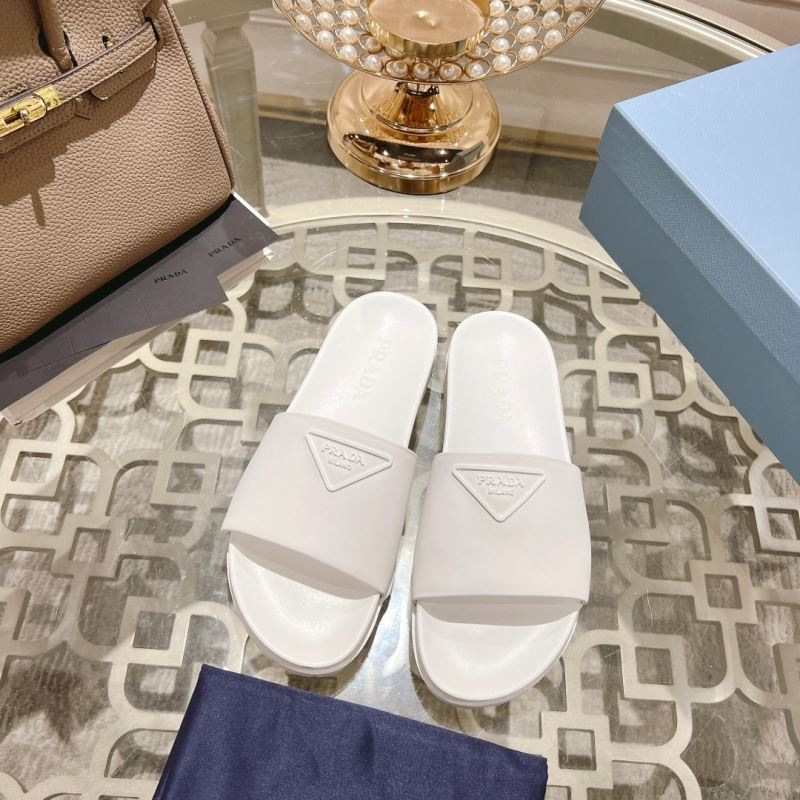 Pra*a slippers